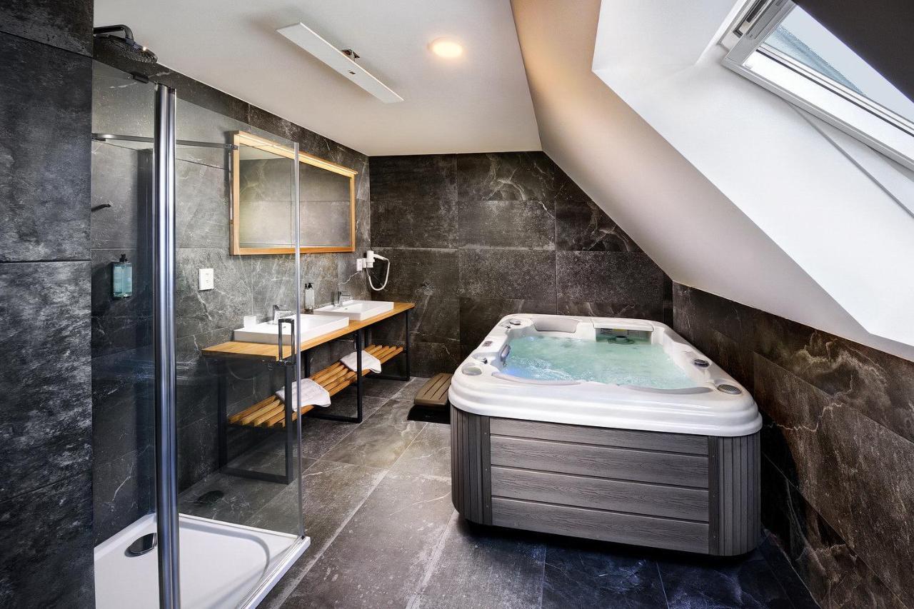 Maladinovo Pri Liptovskej Mare Resort *