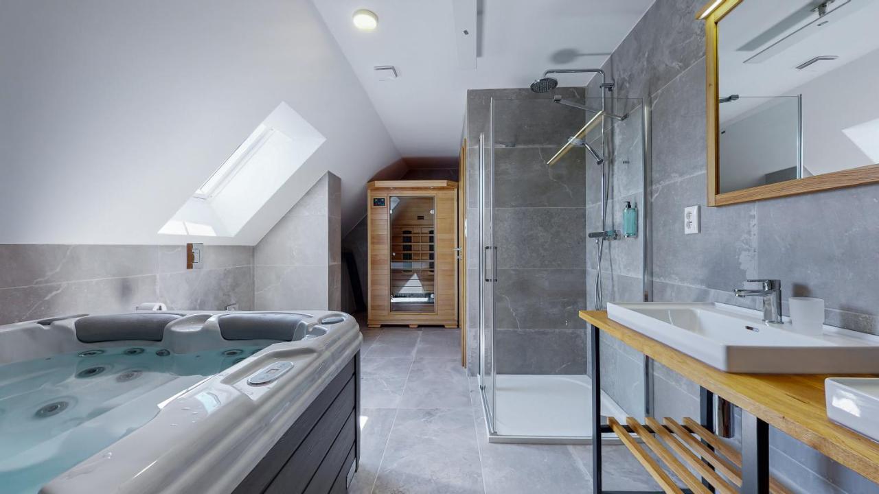 Maladinovo Pri Liptovskej Mare Resort *